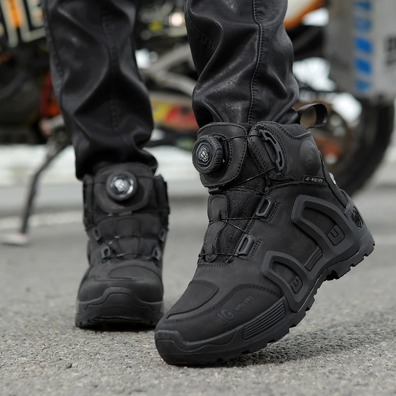 Moto Shoes for Men Women Motorcycle Riding Boots Waterproof Cowhide Leather Breathable Anti-Slip Wear-Resistant Touring
Moto Shoes for Men Women Motorcycle Riding Boots Waterproof Cowhide Leather Breathable Anti-Slip Wear-Resistant Touring