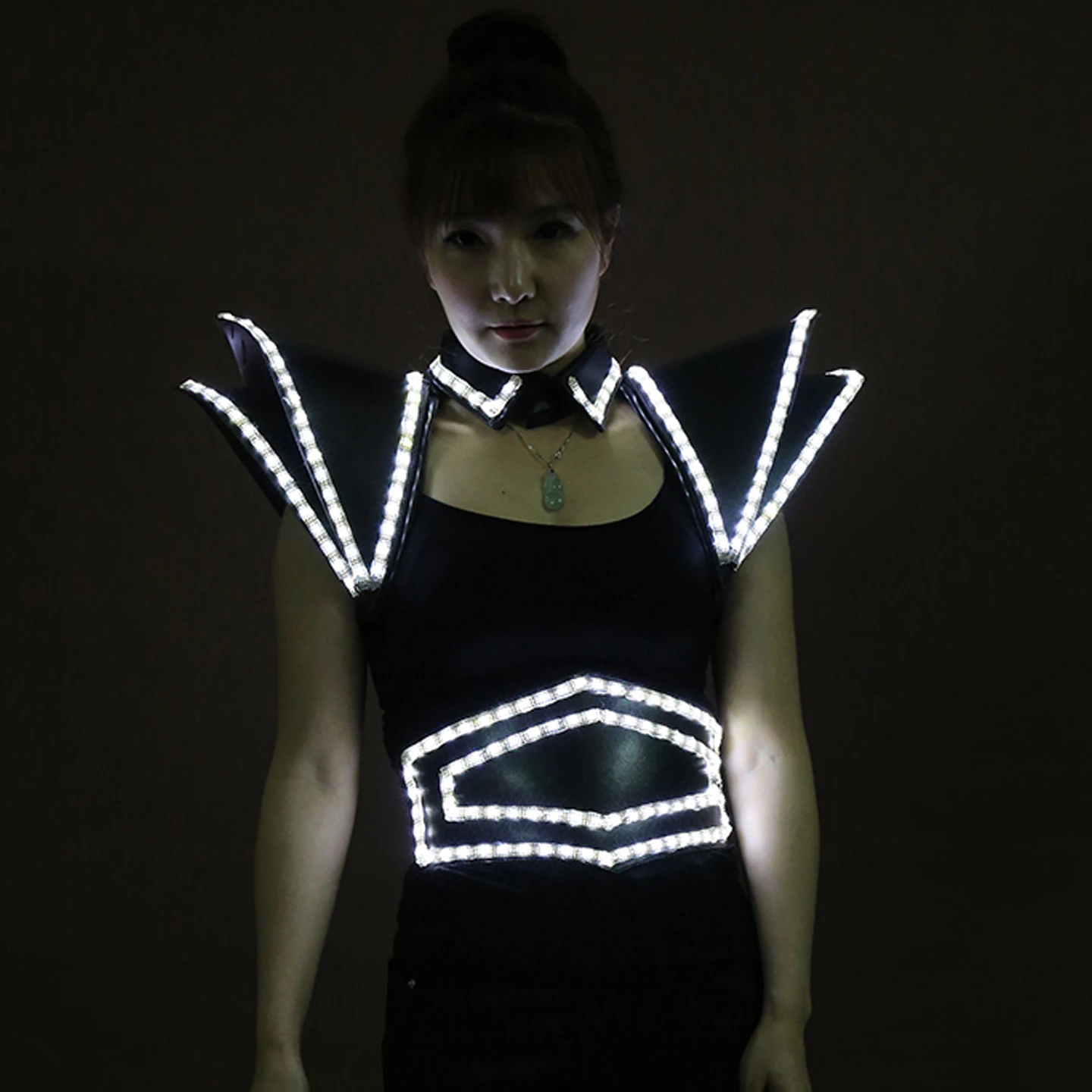 LED White Flashing Light Performance Costume Bar KTV Drinking Game Prop DJ Show Trendy Clothes No Sleeve Short Pants
LED White Flashing Light Performance Costume Bar KTV Drinking Game Prop DJ Show Trendy Clothes No Sleeve Short Pants