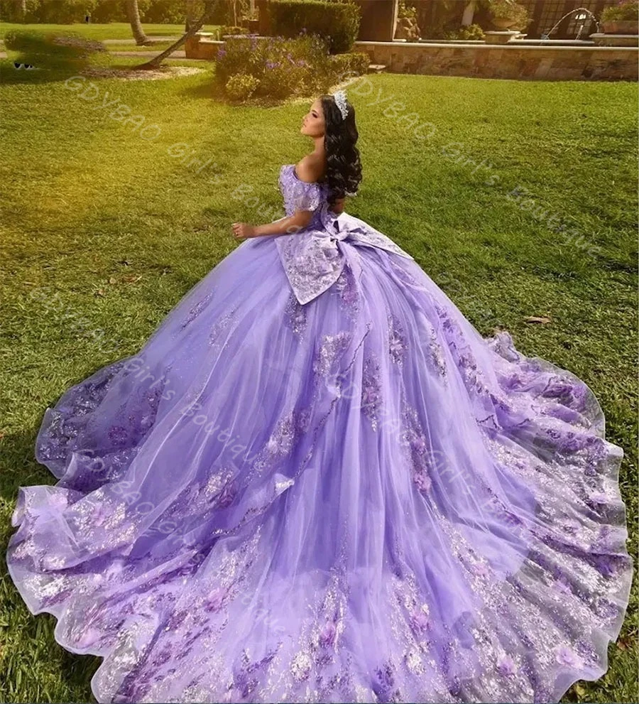 Girls Lavender Quinceanera Dress With Bow Sparkly Appliqued Tulle Vestidos De 15 Anos Off Shoulder Sweet 16 Birthday Gown Custom
Girls Lavender Quinceanera Dress With Bow Sparkly Appliqued Tulle Vestidos De 15 Anos Off Shoulder Sweet 16 Birthday Gown Custom