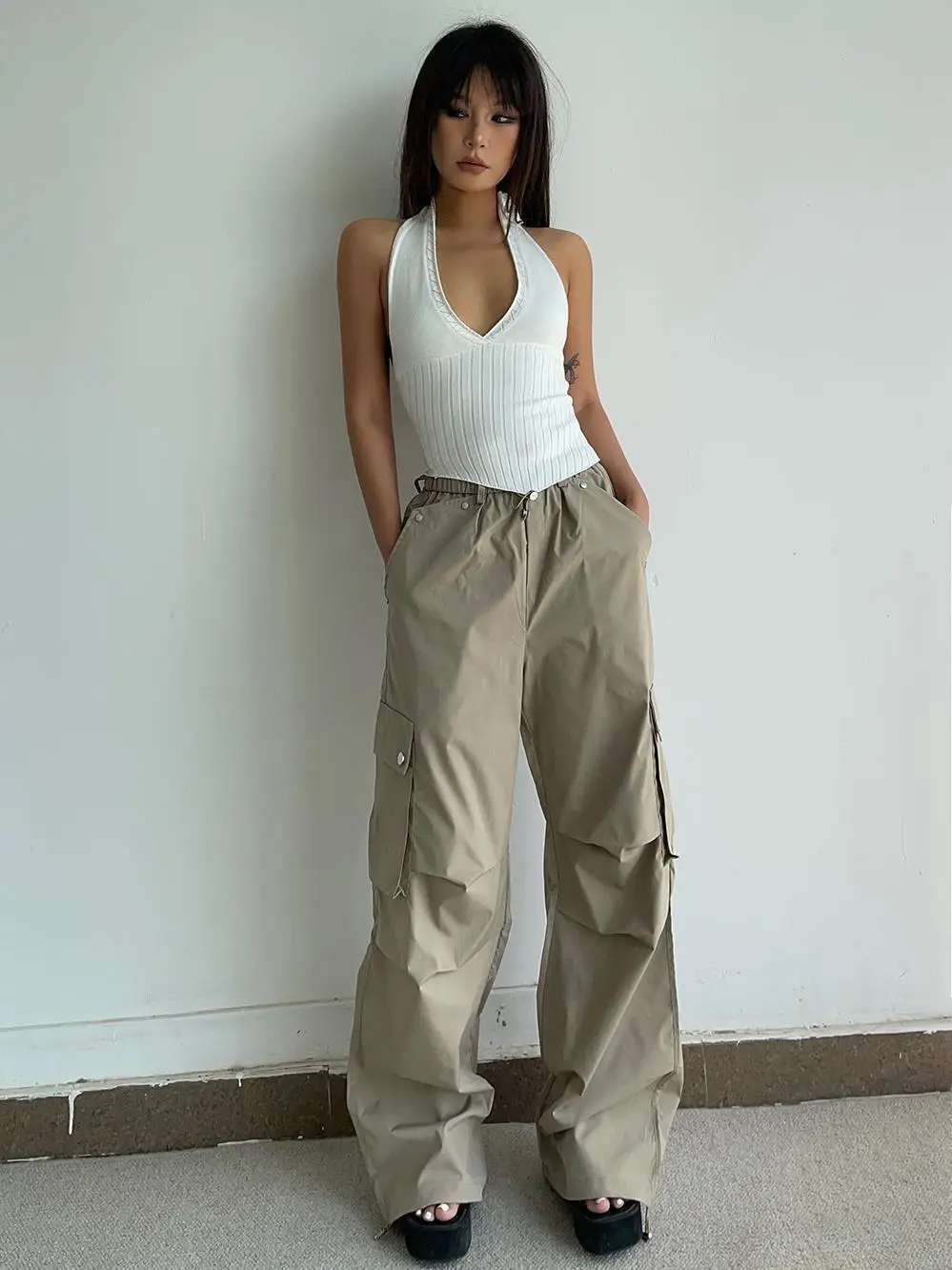 Spring/summer New 2024 High Waisted Loose Drawstring Cargo Pants Women Europe/america Style Double Pocket Casual Pants G3FD
Spring/summer New 2024 High Waisted Loose Drawstring Cargo Pants Women Europe/america Style Double Pocket Casual Pants G3FD