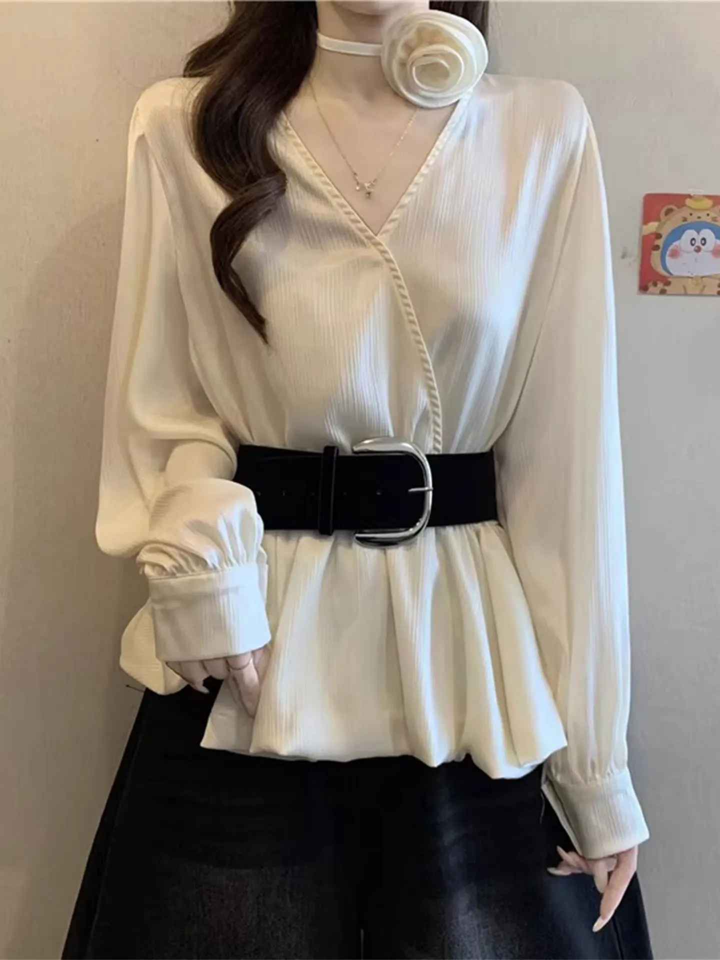 Модный женский топ с V-образным вырезом и 3D-цветами, весенний, больших размеров, с эффектом похудения
Модный женский топ с V-образным вырезом и 3D-цветами, весенний, больших размеров, с эффектом похудения