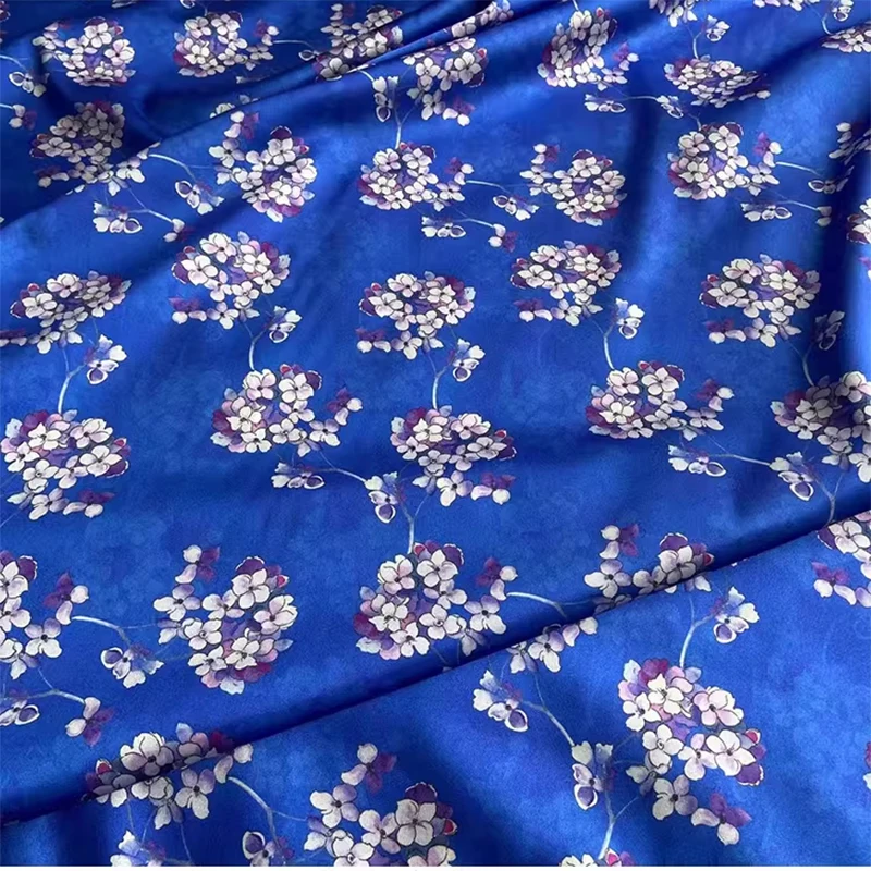 Шелковая ткань Charmeuse 19 момме, 90% тутовый шелк, 10% спандекс, с принтом «Голубая гортензия», ширина 140 см (55 дюймов), 1 метр, XY068
Шелковая ткань Charmeuse 19 момме, 90% тутовый шелк, 10% спандекс, с принтом «Голубая гортензия», ширина 140 см (55 дюймов), 1 метр, XY068