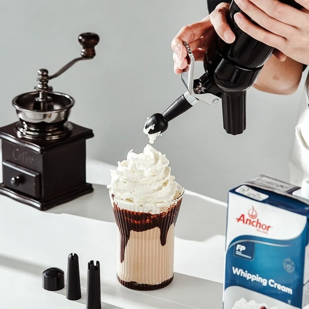 Профессиональный дозатор для взбивания крема на 500 мл с 3 насадками, алюминиевый дозатор для взбитых сливок, пенообразователь для крема, инструменты для самостоятельной выпечки
Профессиональный дозатор для взбивания крема на 500 мл с 3 насадками, алюминиевый дозатор для взбитых сливок, пенообразователь для крема, инструменты для самостоятельной выпечки