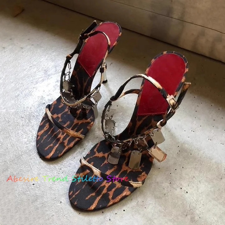 Leopard Print Metal Vintage High-Heeled Single Strap High-Heeled Shoes Women Peep Toe Slingback Buckle Strap Party Dress Shoes
Leopard Print Metal Vintage High-Heeled Single Strap High-Heeled Shoes Women Peep Toe Slingback Buckle Strap Party Dress Shoes