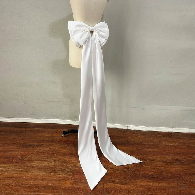 1 шт. атласное свадебное платье со шлейфом и бантом, подиум, модное украшение для сцены, украшение с бантом, женские аксессуары для свадебного платья
1 шт. атласное свадебное платье со шлейфом и бантом, подиум, модное украшение для сцены, украшение с бантом, женские аксессуары для свадебного платья