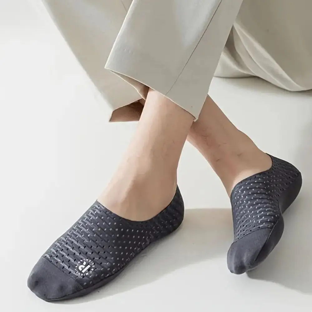 Simple Hollow Out Men Boat Socks Summer Ice Silk Anti Slip Ankle Socks Men Breathable Thin Invisible Mesh Socks Summer
Simple Hollow Out Men Boat Socks Summer Ice Silk Anti Slip Ankle Socks Men Breathable Thin Invisible Mesh Socks Summer