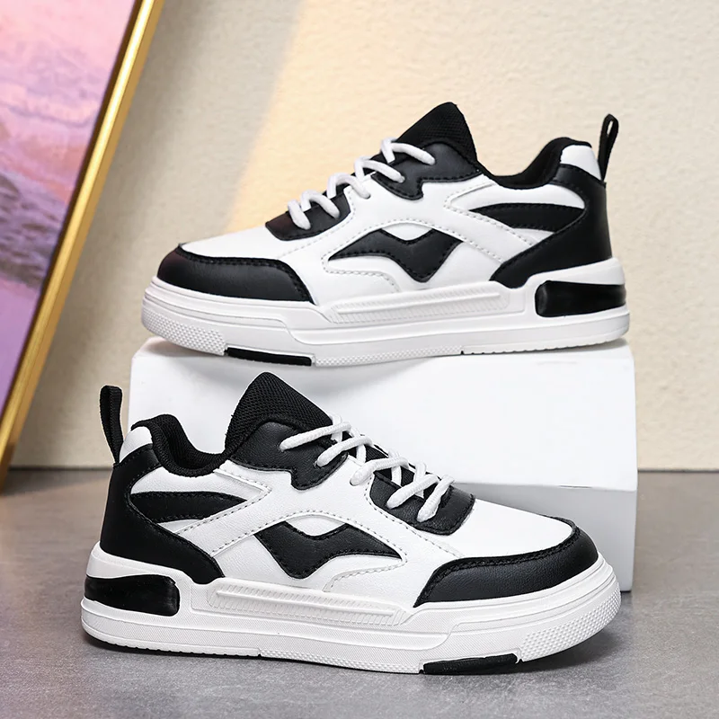 A pair of children's four-season leather sport shoes, breathable, comfortable, wear-resistant casual shoes, size 28-39,MF-2518BT
A pair of children's four-season leather sport shoes, breathable, comfortable, wear-resistant casual shoes, size 28-39,MF-2518BT