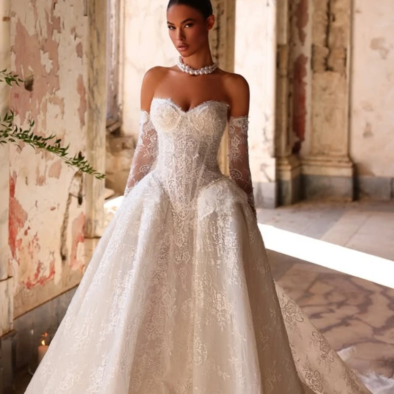 Customized Shiny simple white Ball Gown Royal Wedding Dresses Lace applique Long tail Made Robe De
Customized Shiny simple white Ball Gown Royal Wedding Dresses Lace applique Long tail Made Robe De
