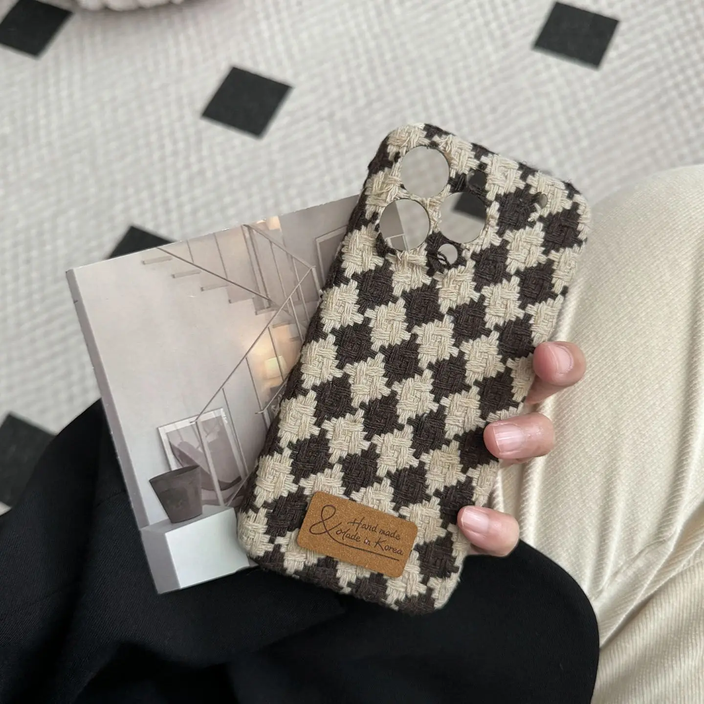 Niche ins iphone15promax phone case iphone14 Premium sense iphone13 Autumn/Winter iphone12 Vintage iphone11 plaid woven plush
Niche ins iphone15promax phone case iphone14 Premium sense iphone13 Autumn/Winter iphone12 Vintage iphone11 plaid woven plush
