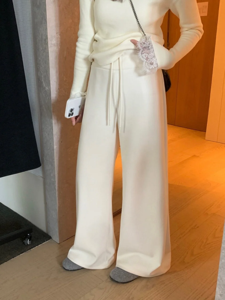 Hellokay Fce Lined High Waist Wide Leg Casual Pants Dstring Bootcut Trousers Loose Fit Comfortable Winter Long Trousers
Hellokay Fce Lined High Waist Wide Leg Casual Pants Dstring Bootcut Trousers Loose Fit Comfortable Winter Long Trousers
