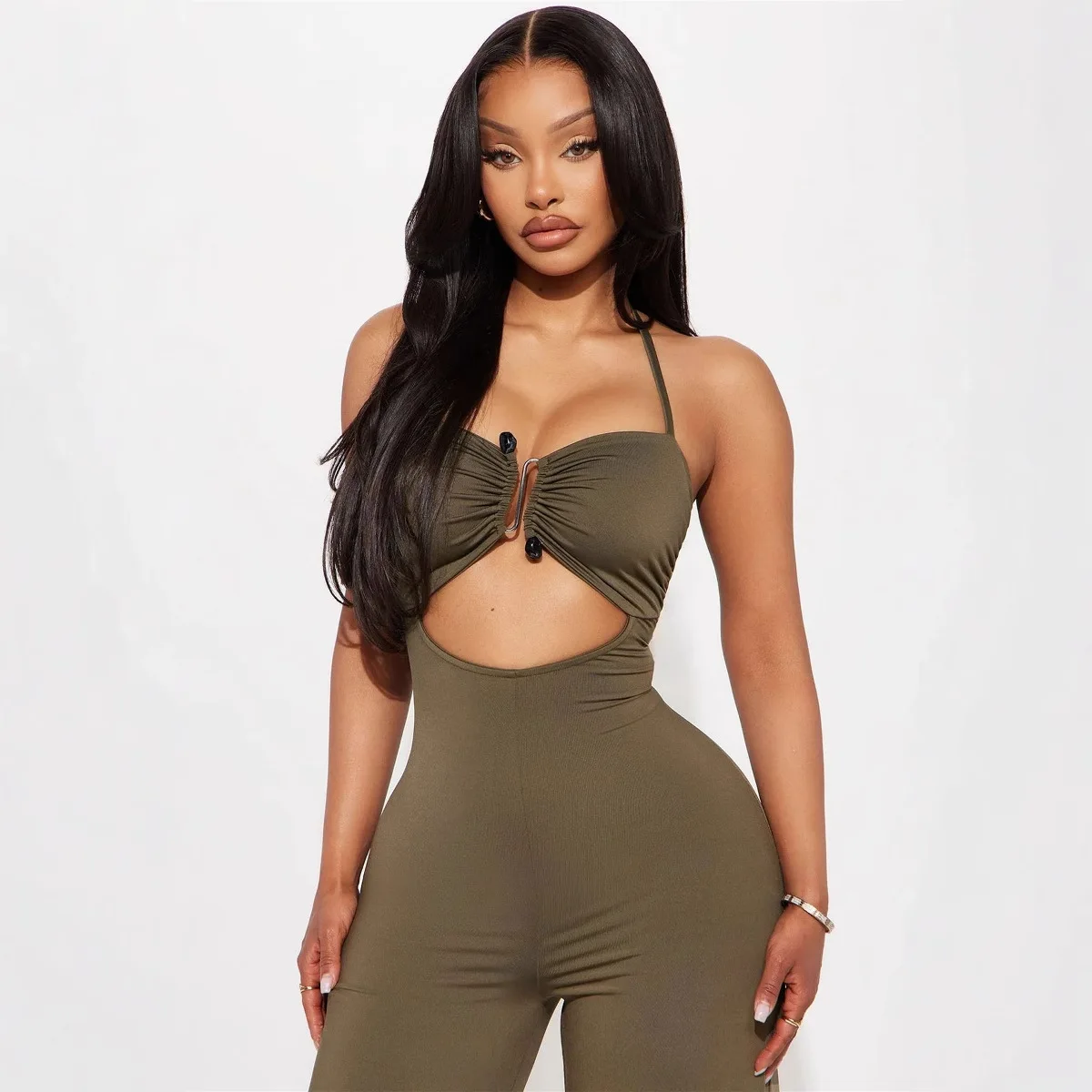 New Cross-border Fashion Temperament Solid Color Neck Metal Design Backless Hollow Straight Jumpsuit Jumpsuit
New Cross-border Fashion Temperament Solid Color Neck Metal Design Backless Hollow Straight Jumpsuit Jumpsuit