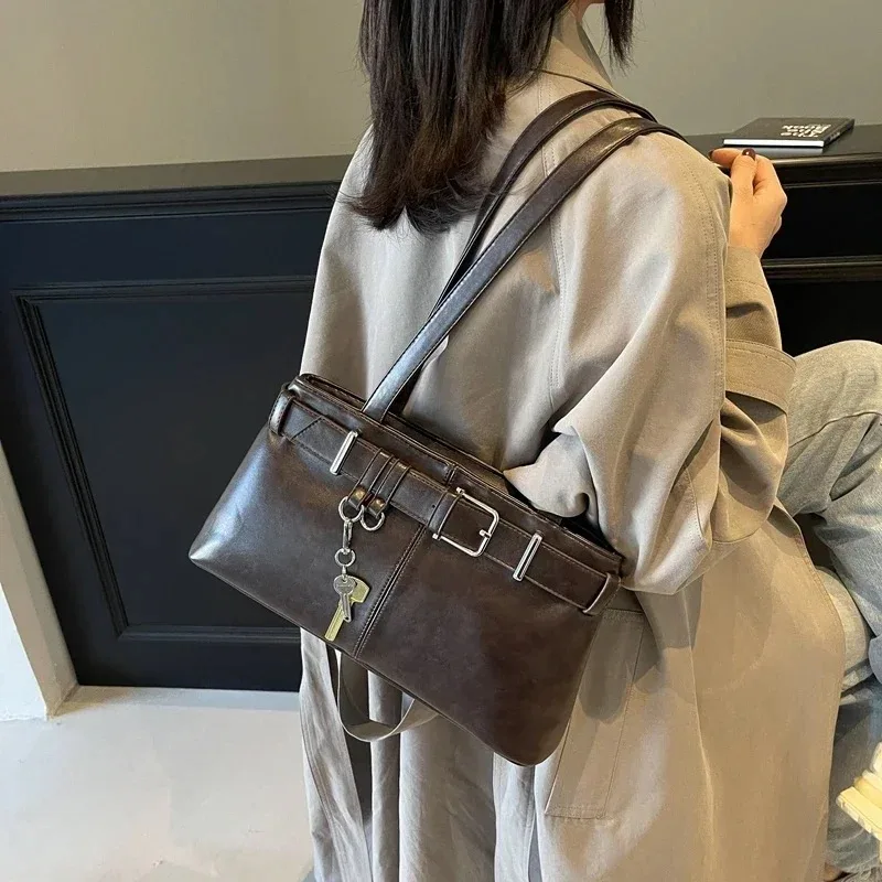 Large Capacity Hot Selling Women's Zipper PU Women's Tote Bag Casual Solid Interior Compartment Shoulder Bag Shoulder Bag
Large Capacity Hot Selling Women's Zipper PU Women's Tote Bag Casual Solid Interior Compartment Shoulder Bag Shoulder Bag