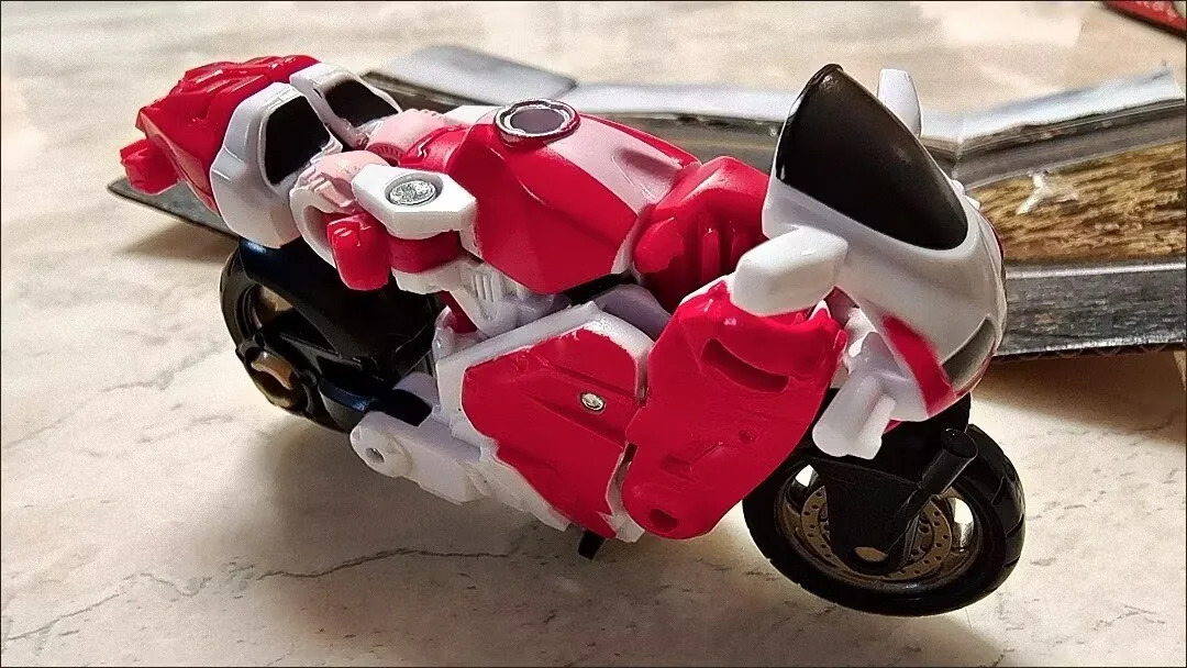 Takara Tomy Transformers Toys Studio Series Core Class Arcee Galvatron Model Robot Collection Action Figure Toys Gifts
Takara Tomy Transformers Toys Studio Series Core Class Arcee Galvatron Model Robot Collection Action Figure Toys Gifts