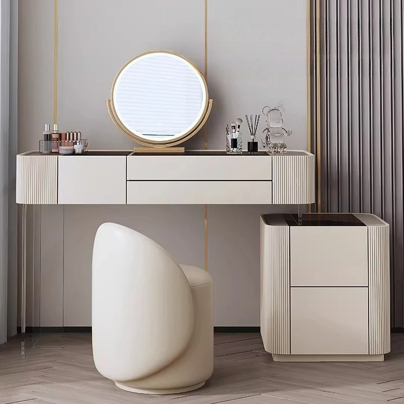 Кремовый туалетный столик, современная спальня, простой и роскошный туалетный столик для макияжа со стеклянной подсветкой, туалетный столик, мебель для макияжа
Кремовый туалетный столик, современная спальня, простой и роскошный туалетный столик для макияжа со стеклянной подсветкой, туалетный столик, мебель для макияжа