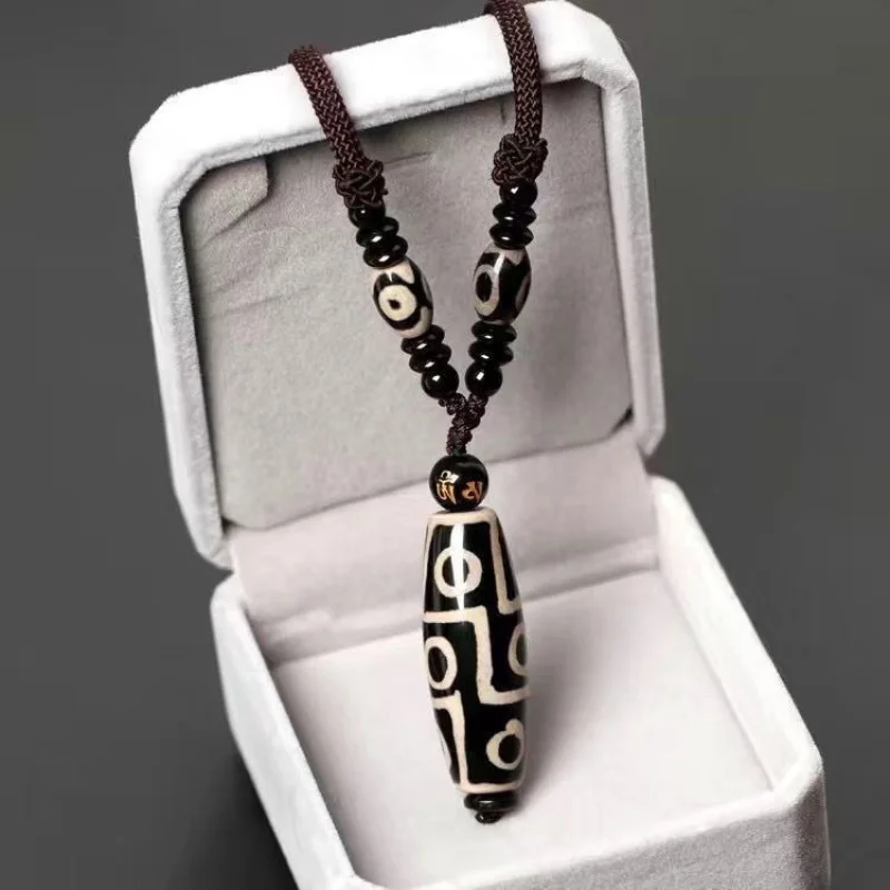 Li Lianjie's Same Retro Tibetan Agate Three-Eye Dzi Bead Pendant Necklace Bracelet Pendant Ethnic Style
Li Lianjie's Same Retro Tibetan Agate Three-Eye Dzi Bead Pendant Necklace Bracelet Pendant Ethnic Style
