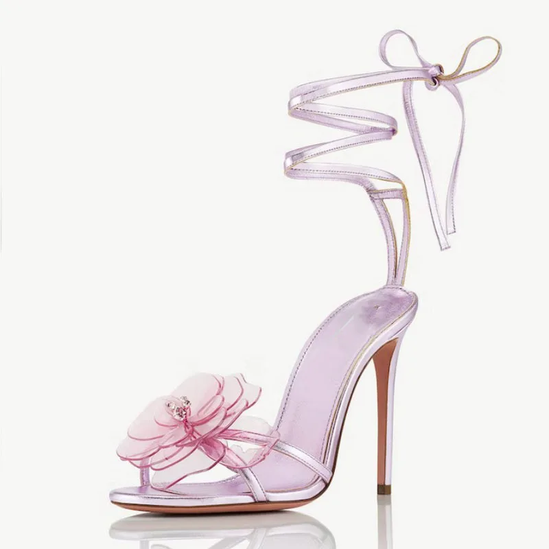 Summer New Lacquer Leather Round Toe Open Toe Flower Strap Sandals with Thin High Heels Banquet Dress Versatile Large Women Shoe
Summer New Lacquer Leather Round Toe Open Toe Flower Strap Sandals with Thin High Heels Banquet Dress Versatile Large Women Shoe