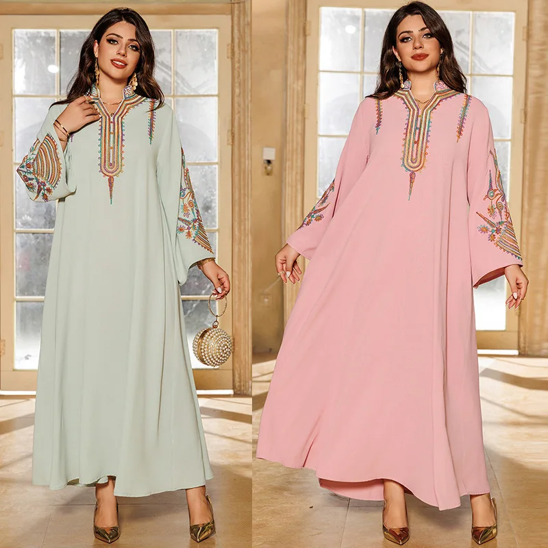 Middle East new women's clothing embroidered rope embroidered Muslim pullover dress robe fashionable simple temperament elegant
Middle East new women's clothing embroidered rope embroidered Muslim pullover dress robe fashionable simple temperament elegant