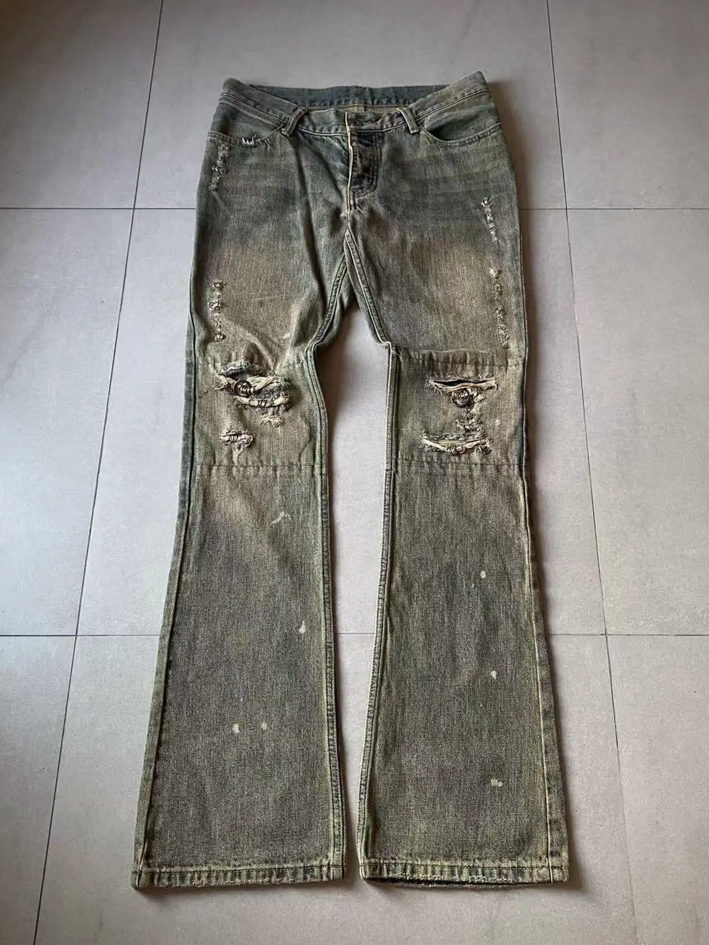 BLACK JOKER if6was9 Visual Kei Super Rare Early Iron Ring Destruction, Washed-out Vintage Denim
BLACK JOKER if6was9 Visual Kei Super Rare Early Iron Ring Destruction, Washed-out Vintage Denim