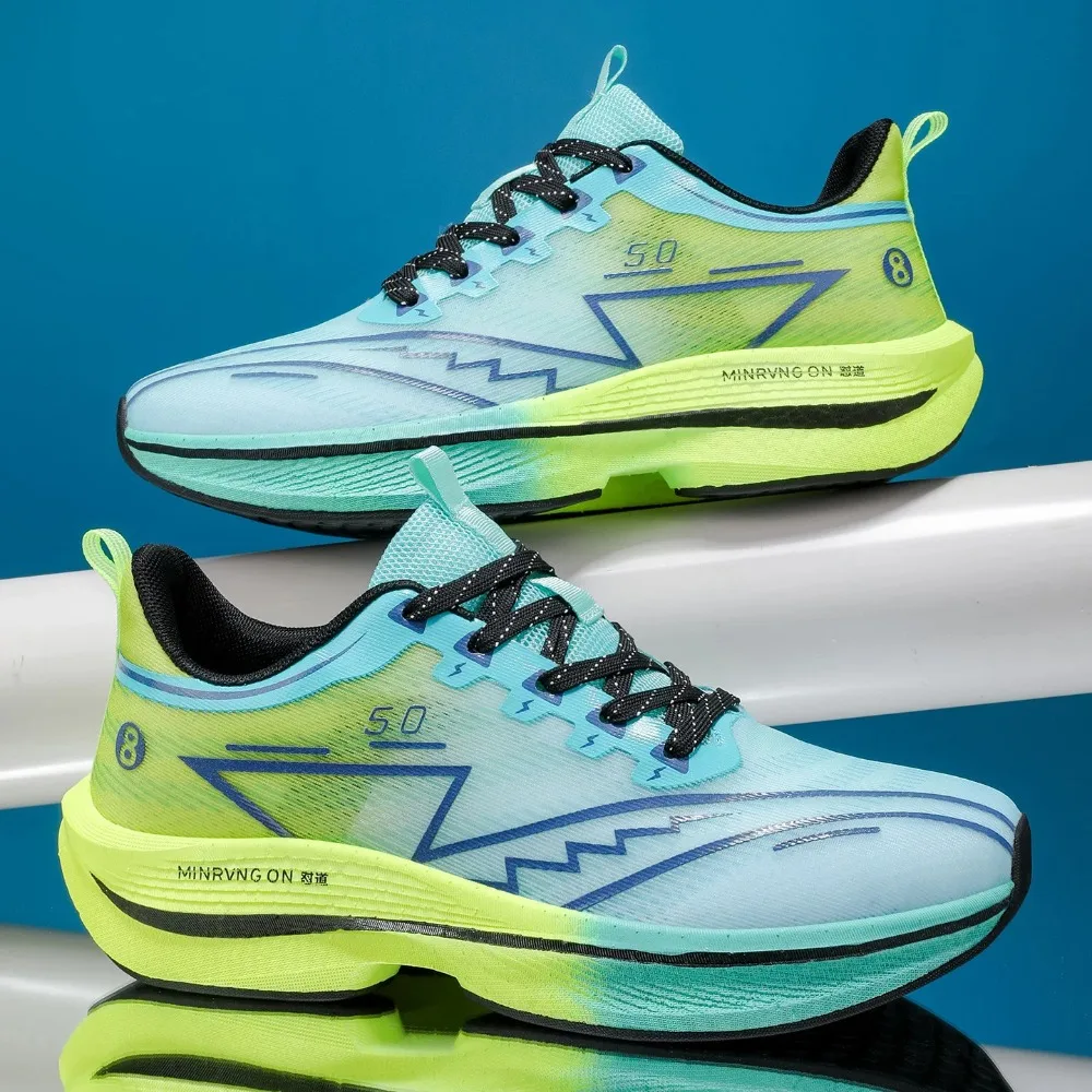 Легкие кроссовки с карбоновой пластиной, амортизирующие и противоскользящие, подходят для мужчин и женщин, для спорта и повседневной носки
Легкие кроссовки с карбоновой пластиной, амортизирующие и противоскользящие, подходят для мужчин и женщин, для спорта и повседневной носки