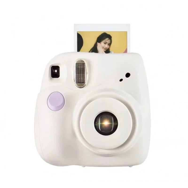 One-time imaging retro film camera, Polaroid beauty 
One-time imaging retro film camera, Polaroid beauty