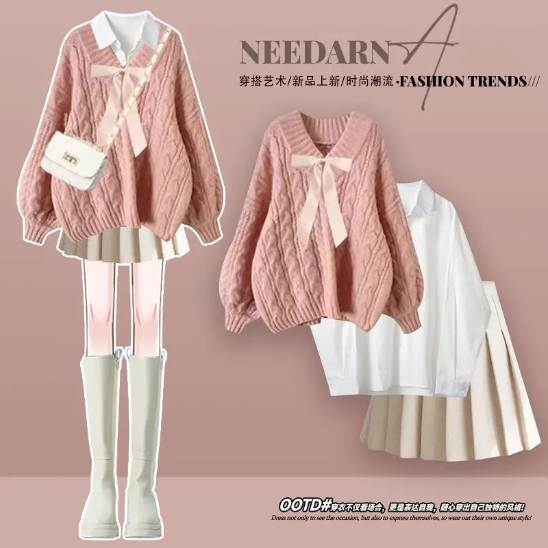 Осень и зима, нежная женская одежда, новинка 2025 года, свободный ленивый свитер в корейском стиле, рубашка, плиссированная юбка, модный костюм из трех предметов
Осень и зима, нежная женская одежда, новинка 2025 года, свободный ленивый свитер в корейском стиле, рубашка, плиссированная юбка, модный костюм из трех предметов