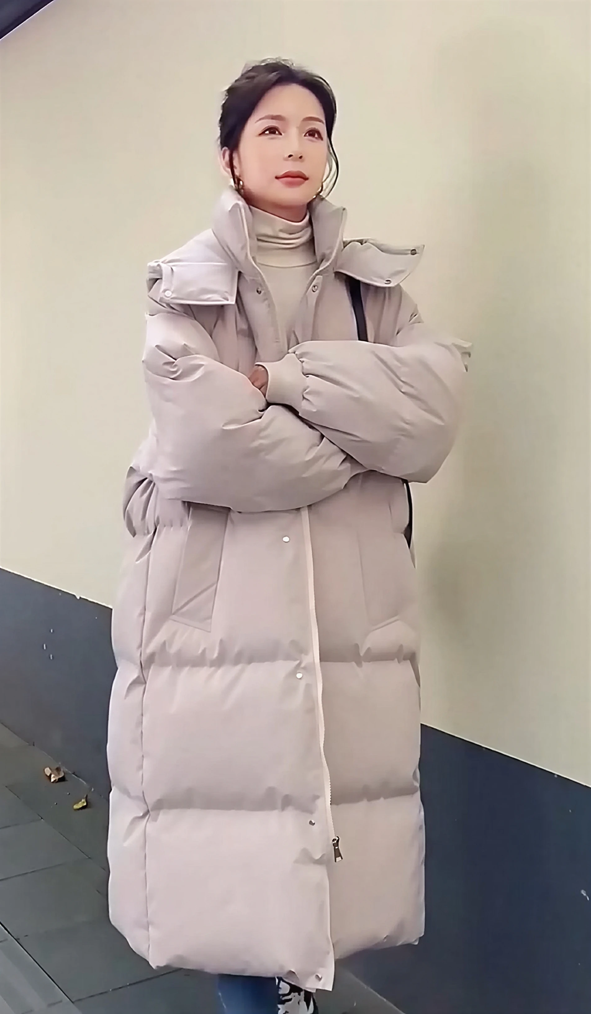 Parkas Womens Unisex Winter Polyamide Padded Full-Zip Double-Layered Multi-Pockets Trekking Hiking Water-Resistant Outdoor Solid
Parkas Womens Unisex Winter Polyamide Padded Full-Zip Double-Layered Multi-Pockets Trekking Hiking Water-Resistant Outdoor Solid