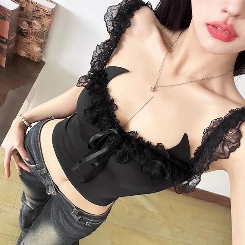 Y2K retro dark little devil spicy girl lace lace lace bow camisole summer American sexy exposed navel trendy women's tops emo
Y2K retro dark little devil spicy girl lace lace lace bow camisole summer American sexy exposed navel trendy women's tops emo