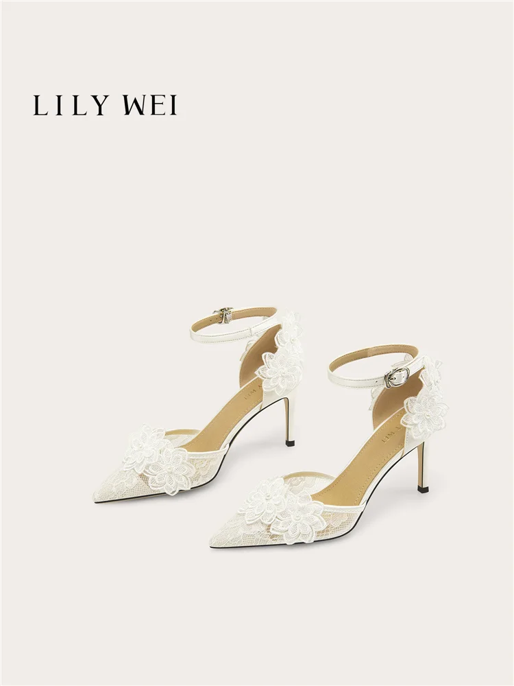 Summer new pointed hollow lace mesh flower pearl wedding shoes banquet large size small size slim heel high-heeled women sandals
Summer new pointed hollow lace mesh flower pearl wedding shoes banquet large size small size slim heel high-heeled women sandals