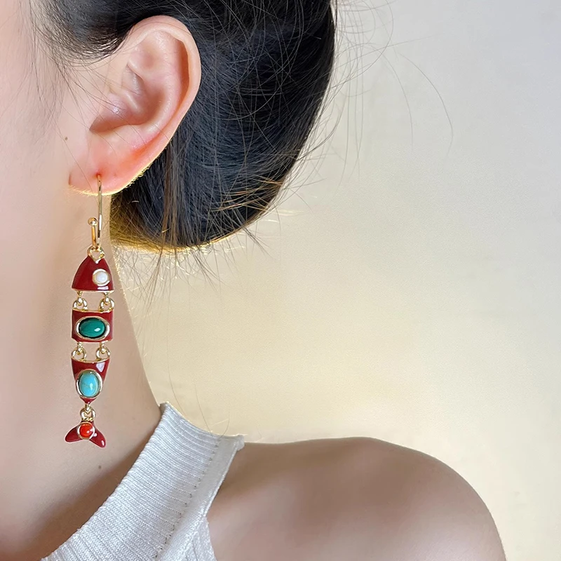 Hot Sale Enamel Fish Drop Earrings - Red & Green Stone Gold-Plated Long Dangle Earrings for Women
Hot Sale Enamel Fish Drop Earrings - Red & Green Stone Gold-Plated Long Dangle Earrings for Women
