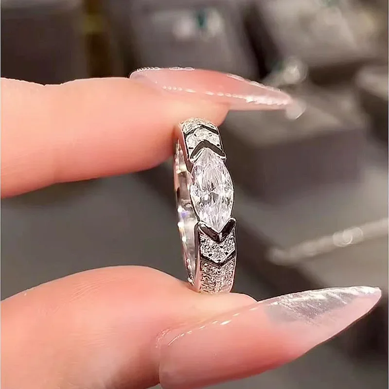 Marquise cut Moissanite Diamond Ring 100% Real 925 Sterling Silver Party Wedding Band Rings for Women Men Engagement Jewelry
Marquise cut Moissanite Diamond Ring 100% Real 925 Sterling Silver Party Wedding Band Rings for Women Men Engagement Jewelry