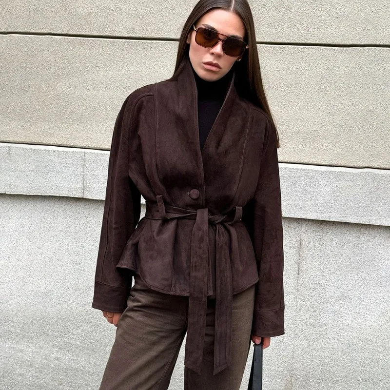 Talenza Retro Velvet Belt Coats Women Loose Long Sleeve V-Neck Lace Up Solid Lady Jackets 2025 Autumn Street Outwear Female New
Talenza Retro Velvet Belt Coats Women Loose Long Sleeve V-Neck Lace Up Solid Lady Jackets 2025 Autumn Street Outwear Female New