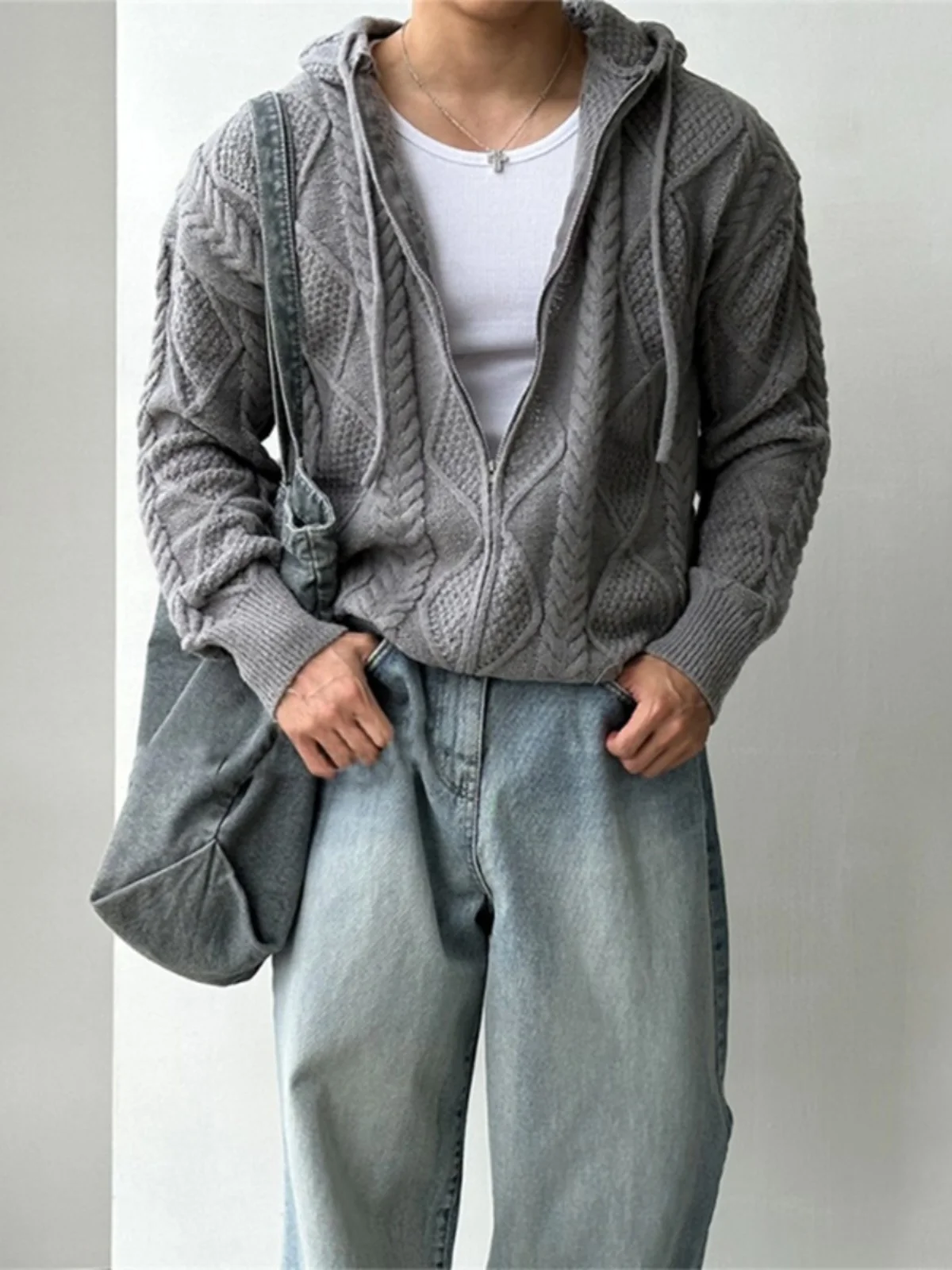 Модная вязаная шапка, пальто, мужской осенне-зимний свитер из пшеничного шипа и льна с узором на молнии, легкий свитер для взрослых, модный
Модная вязаная шапка, пальто, мужской осенне-зимний свитер из пшеничного шипа и льна с узором на молнии, легкий свитер для взрослых, модный