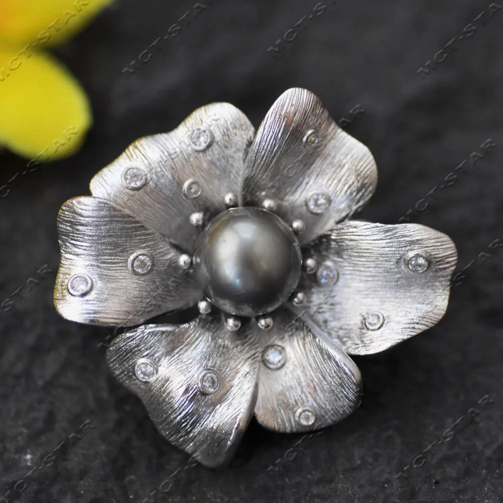 Z14625 Blossoming Flower 45mm Real Round Black Tahitian Pearl Dual Purpose Pendant Brooch
Z14625 Blossoming Flower 45mm Real Round Black Tahitian Pearl Dual Purpose Pendant Brooch