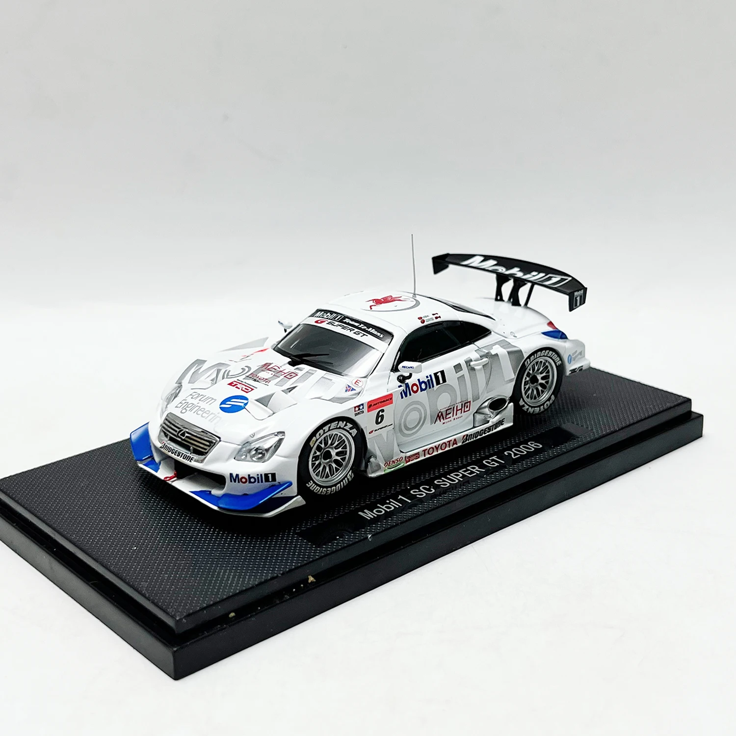 EBBRO масштаб 1:43 литой под давлением сплав Lexus Mobil Super GT500 игрушечный гоночный автомобиль модель классический ностальгия подарок для взрослых сувенирный статический дисплей
EBBRO масштаб 1:43 литой под давлением сплав Lexus Mobil Super GT500 игрушечный гоночный автомобиль модель классический ностальгия подарок для взрослых сувенирный статический дисплей