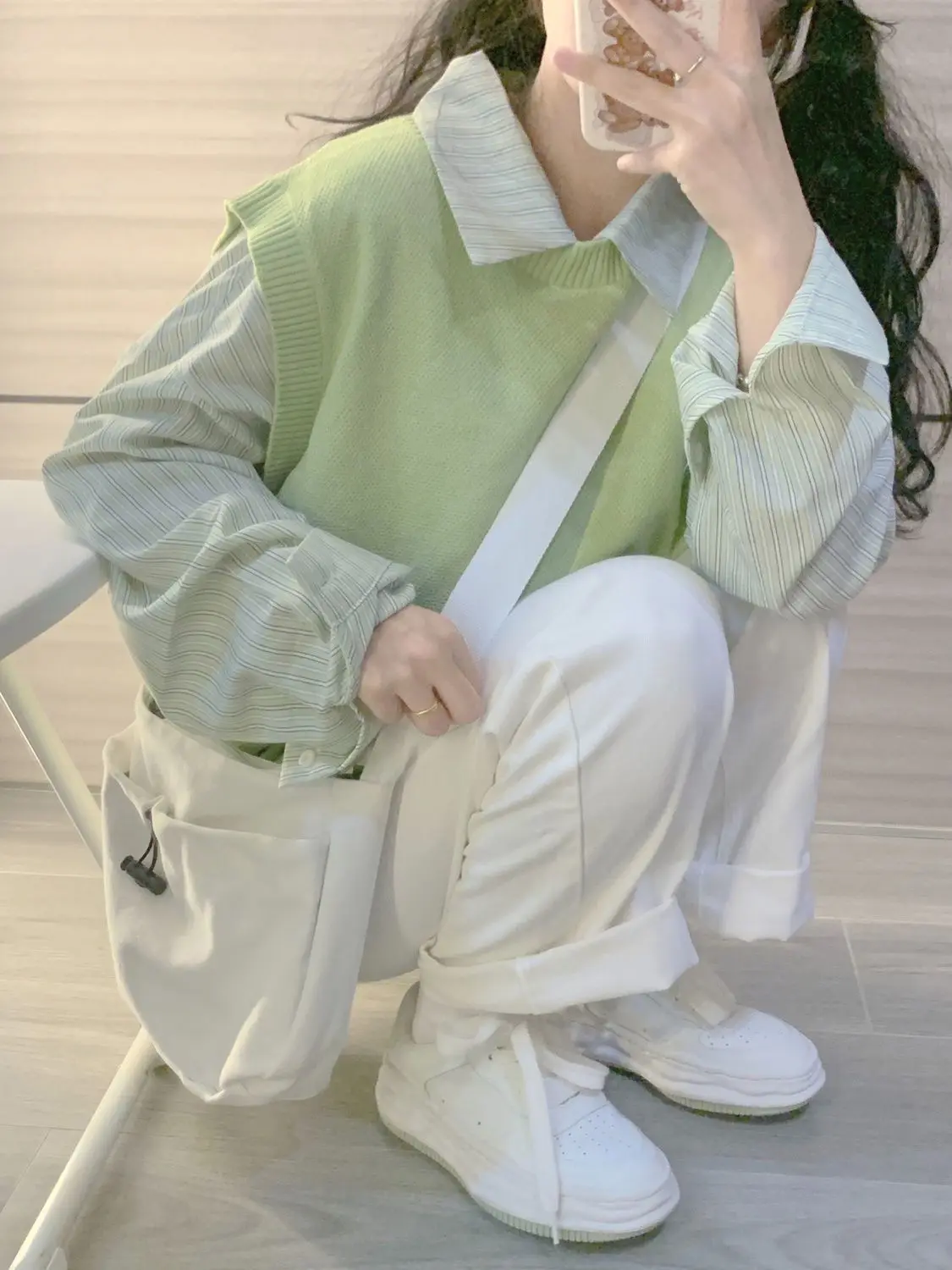 Spring Autumn 2026 New Women's Korean Drama Style Gentle Streetwear Milk Cute Vest Shirt Two-Piece Set Fashionable College Style
Spring Autumn 2026 New Women's Korean Drama Style Gentle Streetwear Milk Cute Vest Shirt Two-Piece Set Fashionable College Style