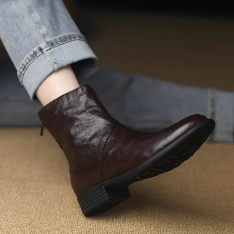 Women Ankle Boots Autumn Spring British Shoes Round Toe Cowhide Ladies Shoes Retro Botas With Zip Short Botas On Low Heel
Women Ankle Boots Autumn Spring British Shoes Round Toe Cowhide Ladies Shoes Retro Botas With Zip Short Botas On Low Heel