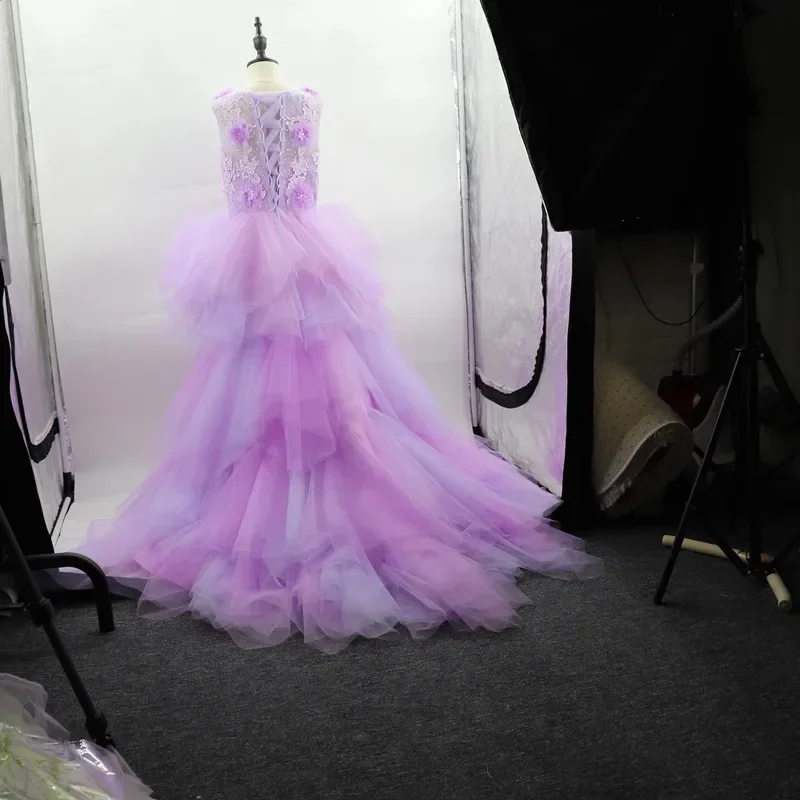 Customized Pink Flower Girl Dress for Wedding Appliques Tiered Sleeveless Tulle Elegant Kids Birthday Party First Communion Gown
Customized Pink Flower Girl Dress for Wedding Appliques Tiered Sleeveless Tulle Elegant Kids Birthday Party First Communion Gown