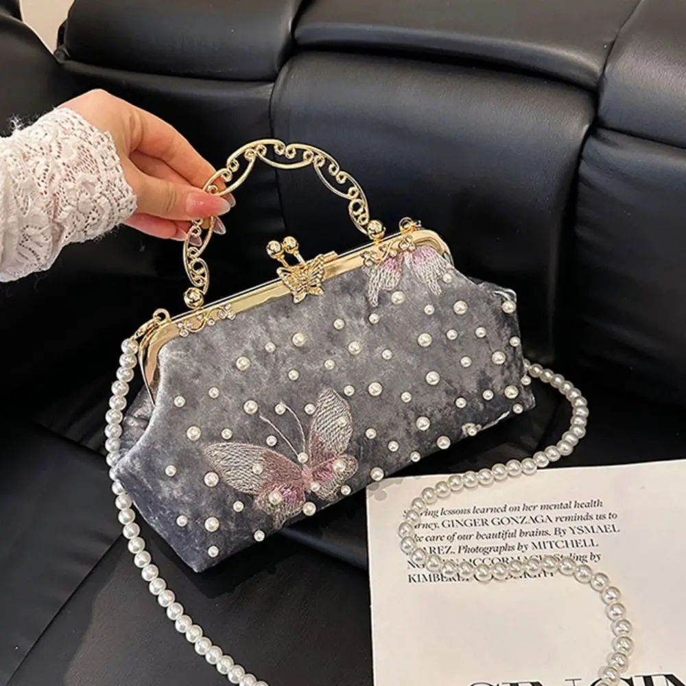 Портативная жемчужная сумка в китайском стиле с бабочкой, элегантный клатч Hanfu с ручкой, аксессуары Cheongsam, женская сумка-ракушка, женская сумка
Портативная жемчужная сумка в китайском стиле с бабочкой, элегантный клатч Hanfu с ручкой, аксессуары Cheongsam, женская сумка-ракушка, женская сумка