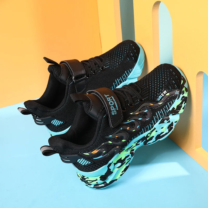 Winter Warm Kids Sports Shoes Plush Lining Comfort Sneakers Anti Slip Wear Resistant Footwear for Boys Girls Outdoor Use
Winter Warm Kids Sports Shoes Plush Lining Comfort Sneakers Anti Slip Wear Resistant Footwear for Boys Girls Outdoor Use