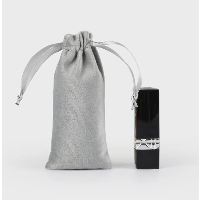 50pcs/Lot 6x13cm Soft Velvet Lipstick Pouches Women Travel Cosmetics Drawstring Christmas Gift Bags Delicate Packing Pouches
50pcs/Lot 6x13cm Soft Velvet Lipstick Pouches Women Travel Cosmetics Drawstring Christmas Gift Bags Delicate Packing Pouches