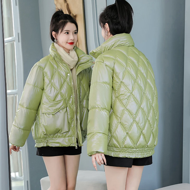 2023 Winter Women Down Cotton Coats Warm Outerwear Thick Fashion Stand Collar PU Glossy Short Jacket Female Parka Student Coat
2023 Winter Women Down Cotton Coats Warm Outerwear Thick Fashion Stand Collar PU Glossy Short Jacket Female Parka Student Coat