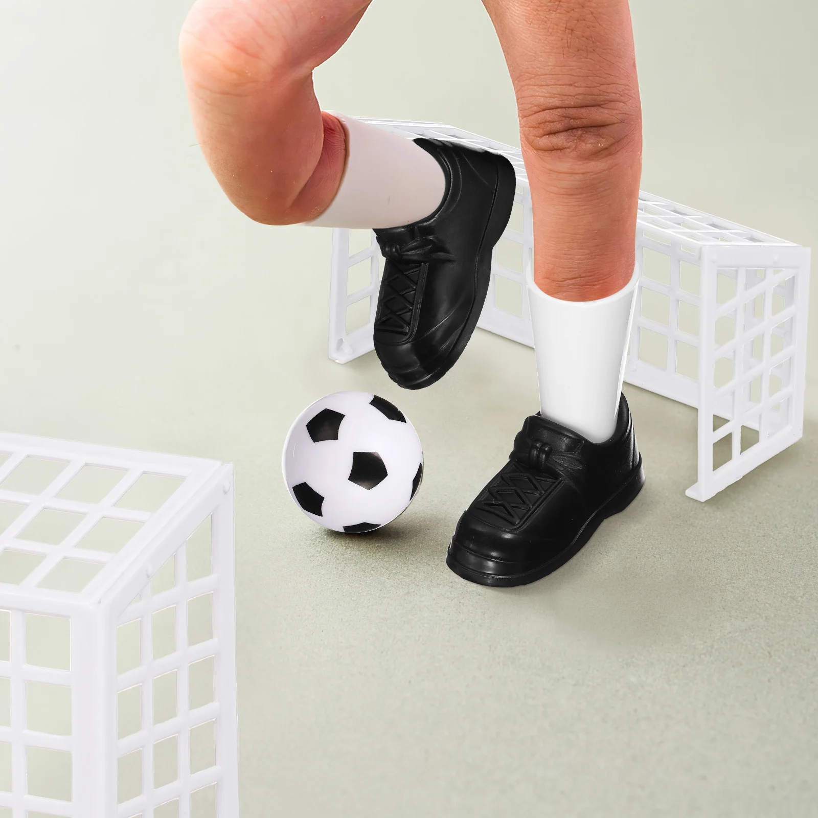 2Set Finger Soccer Game Mini Football Table Game 4 Goals 2 Footballs 4 Shoes Fans Club Party Favor Sand Table 
2Set Finger Soccer Game Mini Football Table Game 4 Goals 2 Footballs 4 Shoes Fans Club Party Favor Sand Table