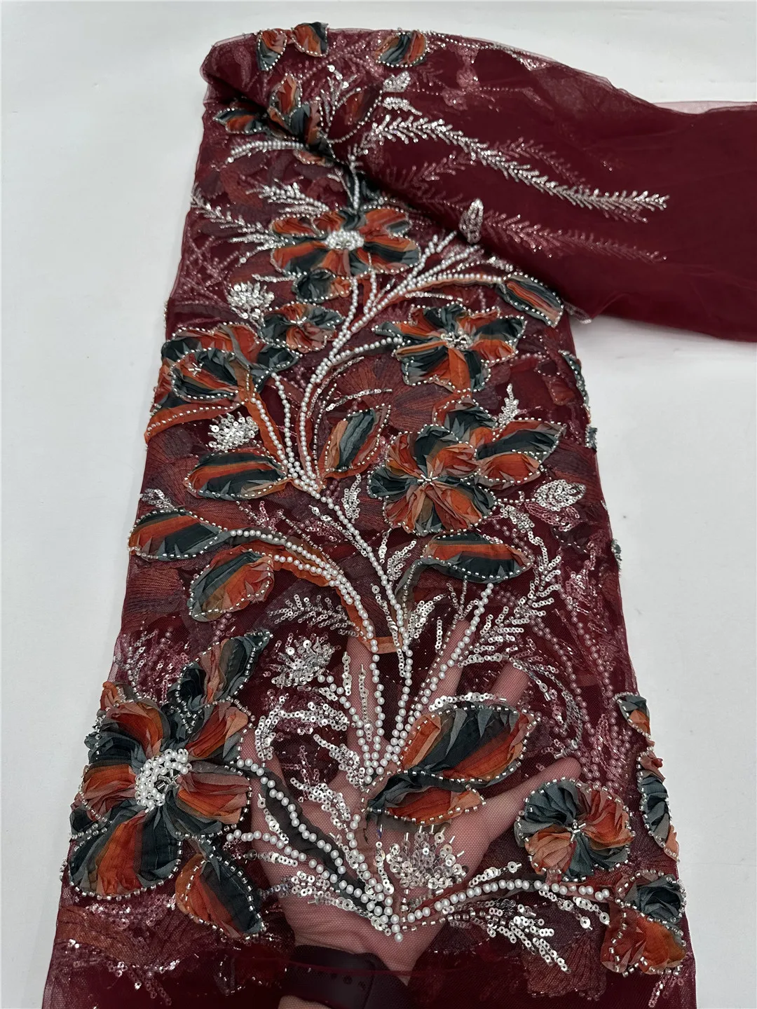 Luxury African Nigerian Groom Sequins Beads 2025 Gold High-Quality French Tulle Lace Fabric for Bridal Dress And Party
Luxury African Nigerian Groom Sequins Beads 2025 Gold High-Quality French Tulle Lace Fabric for Bridal Dress And Party