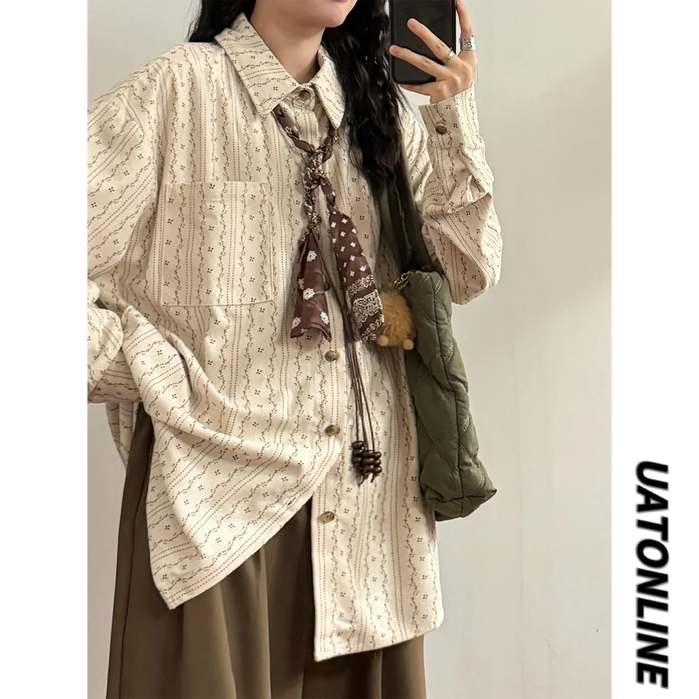 UATONLINE Осенняя женская рубашка в американском ретро-стиле с цветочным принтом и полосками, из вельвета, с длинным рукавом, винтажная, свободного кроя, с воротником, на пуговицах
UATONLINE Осенняя женская рубашка в американском ретро-стиле с цветочным принтом и полосками, из вельвета, с длинным рукавом, винтажная, свободного кроя, с воротником, на пуговицах