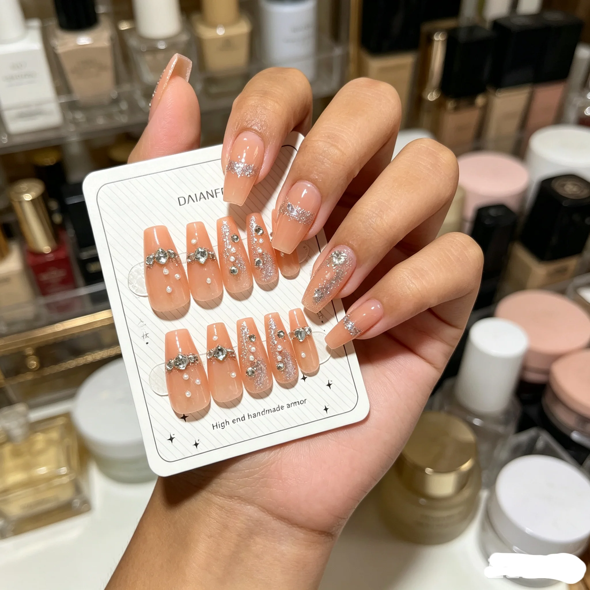 Long press-on nails 24 pieces with a complete nail kit, easy to apply without damaging natural nails
Long press-on nails 24 pieces with a complete nail kit, easy to apply without damaging natural nails