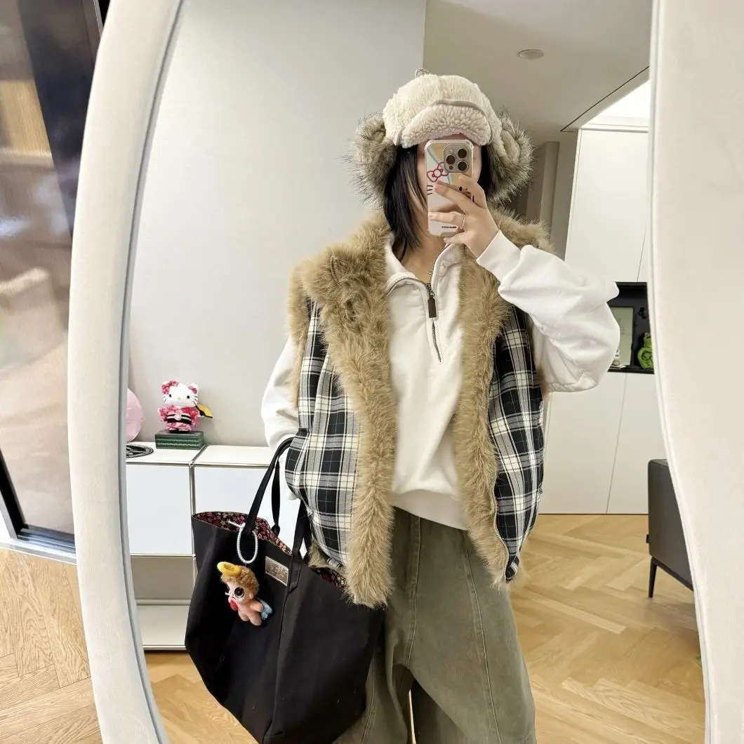 Осень и зима, новое пальто из искусственного лисьего меха, экологически чистое меховое утолщенное пальто, клетчатый жилет с обеих сторон, универсальный
Осень и зима, новое пальто из искусственного лисьего меха, экологически чистое меховое утолщенное пальто, клетчатый жилет с обеих сторон, универсальный