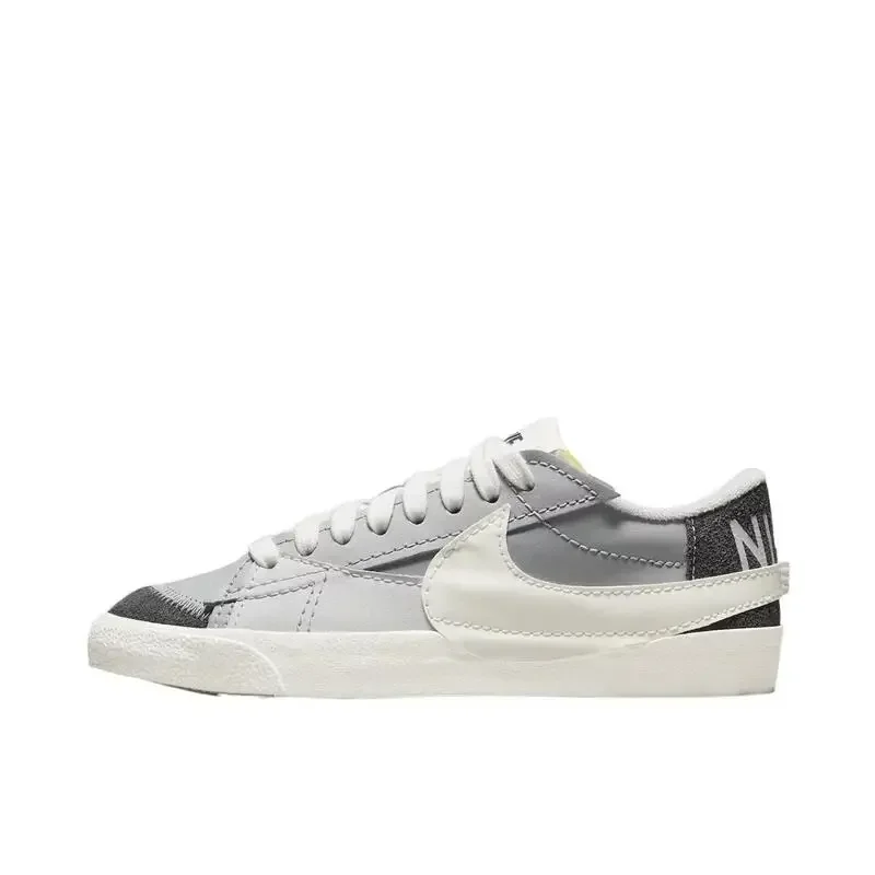 Nike Blazer унисекс, плотные спортивные и износостойкие нескользящие классические низкие туфли в стиле ретро, белые и темно-синие
Nike Blazer унисекс, плотные спортивные и износостойкие нескользящие классические низкие туфли в стиле ретро, белые и темно-синие