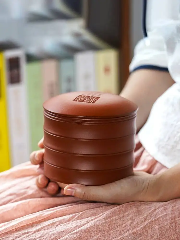 Yihu Chun High-End Purple Clay Medium-Sized Brewing Canister, Original Mine Zhu Clay, Master Craftsman Ma Yan's Handmade Tea
Yihu Chun High-End Purple Clay Medium-Sized Brewing Canister, Original Mine Zhu Clay, Master Craftsman Ma Yan's Handmade Tea