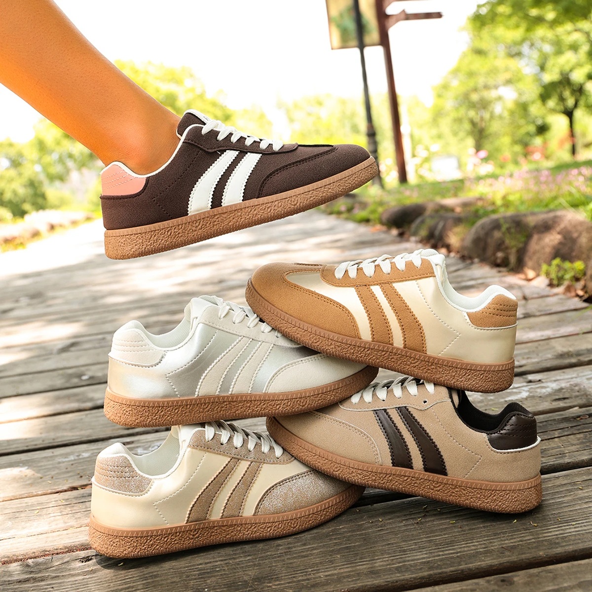 Women's 2026 New Fashion Stripe Decorated Casual Sports Shoes Spring and Autumn Lightweight Non-Slip Comfortable Sports Shoes
Women's 2026 New Fashion Stripe Decorated Casual Sports Shoes Spring and Autumn Lightweight Non-Slip Comfortable Sports Shoes