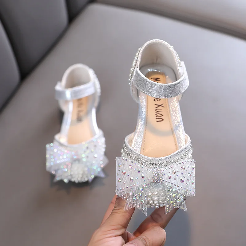 Pearl Bow Princess Sandals Fashion Kids Shoes 2023 Summer New Baby Girl Sandals Fashion Wild Performance Children Sandals
Pearl Bow Princess Sandals Fashion Kids Shoes 2023 Summer New Baby Girl Sandals Fashion Wild Performance Children Sandals